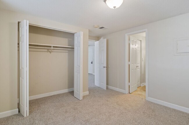 Building Photo - 3609 Balsam Ave