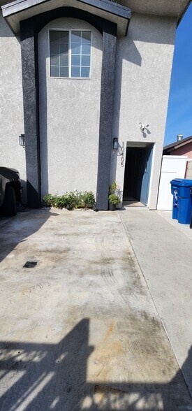 Building Photo - 10405 Anzac Ave