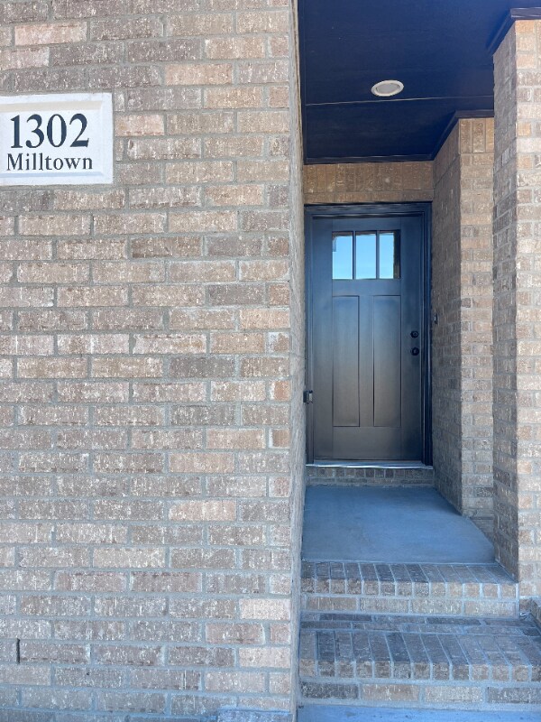 Building Photo - 1302 Milltown Rd
