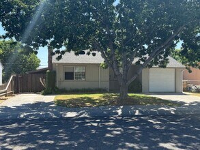 Building Photo - Cozy 3-Bedroom Home for Rent in Tracy!