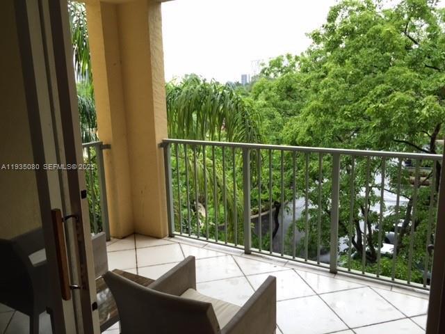 Building Photo - 19555 E Country Club Dr