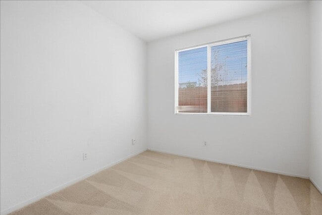 Building Photo - 374 Coventry Cir