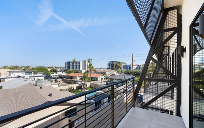 Building Photo - 7407 E Minnezona Ave
