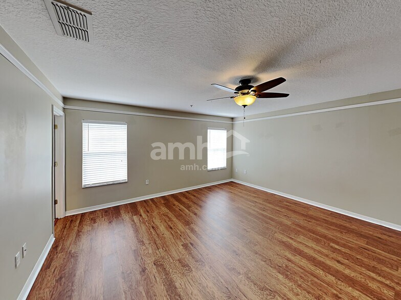 Building Photo - 18804 Sunterra Dr