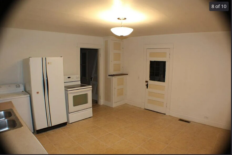 Building Photo - 121 west 8th Street