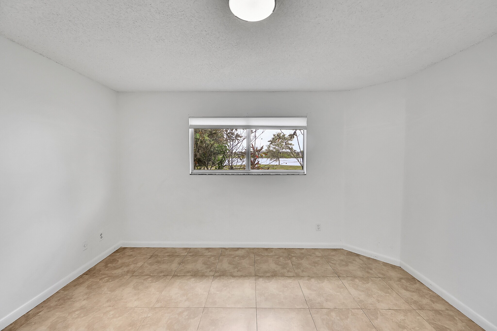 Building Photo - 3453 NW 44th St