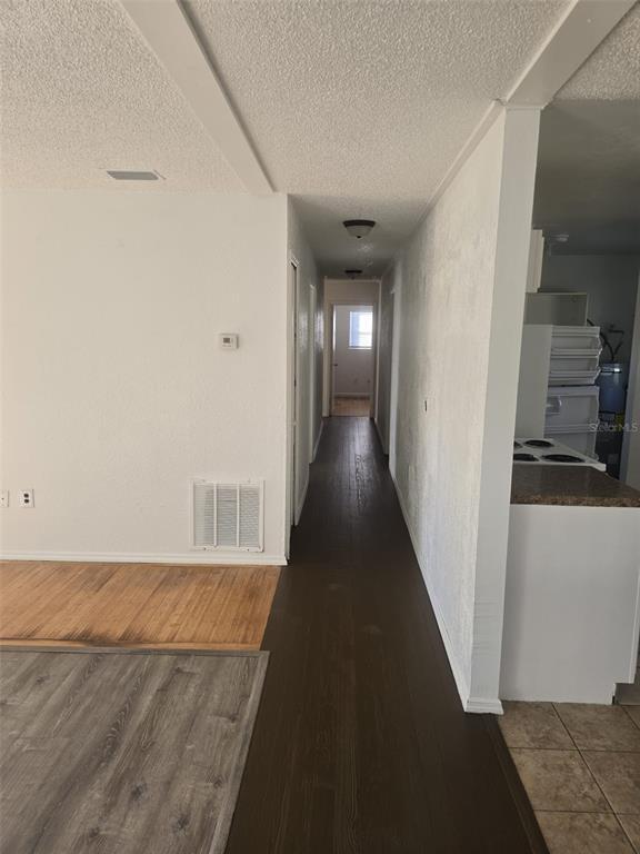 Building Photo - 701 W Beresford Rd