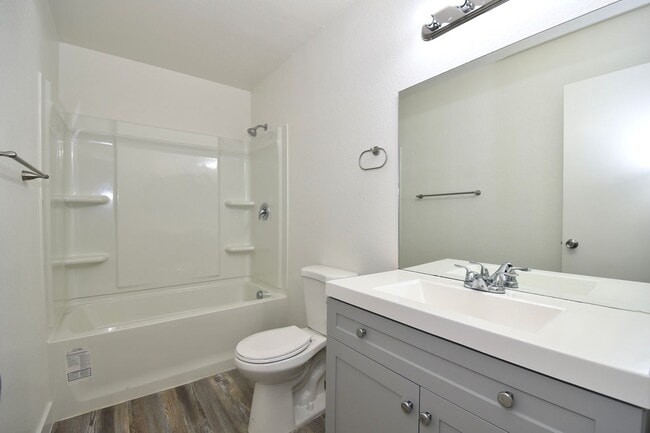 Building Photo - Charming  2 Bed 2 Bath Home at Desert Shores!