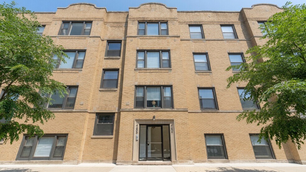 Building Photo - 4609 N Kimball Ave