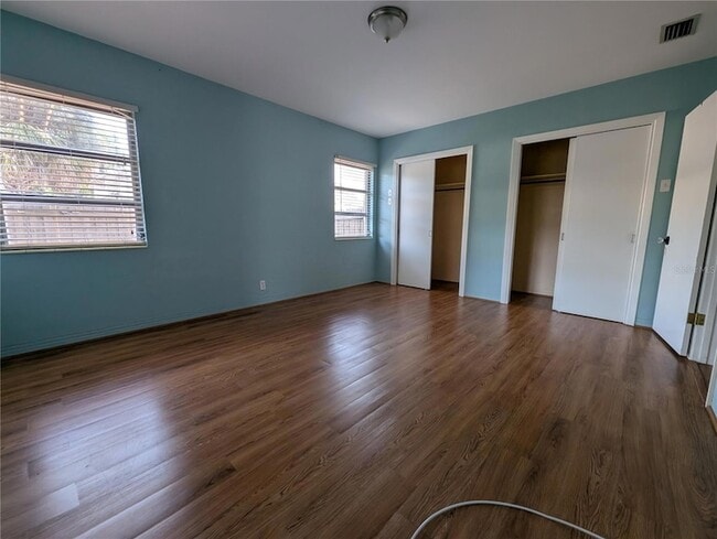 Building Photo - 206 12th Ave N