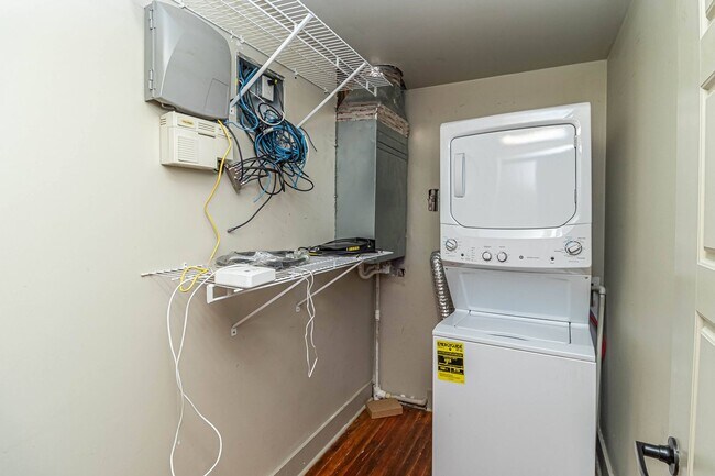 Building Photo - Nash Street Lofts Unit G