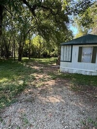 Building Photo - 12611 Lazy Dr