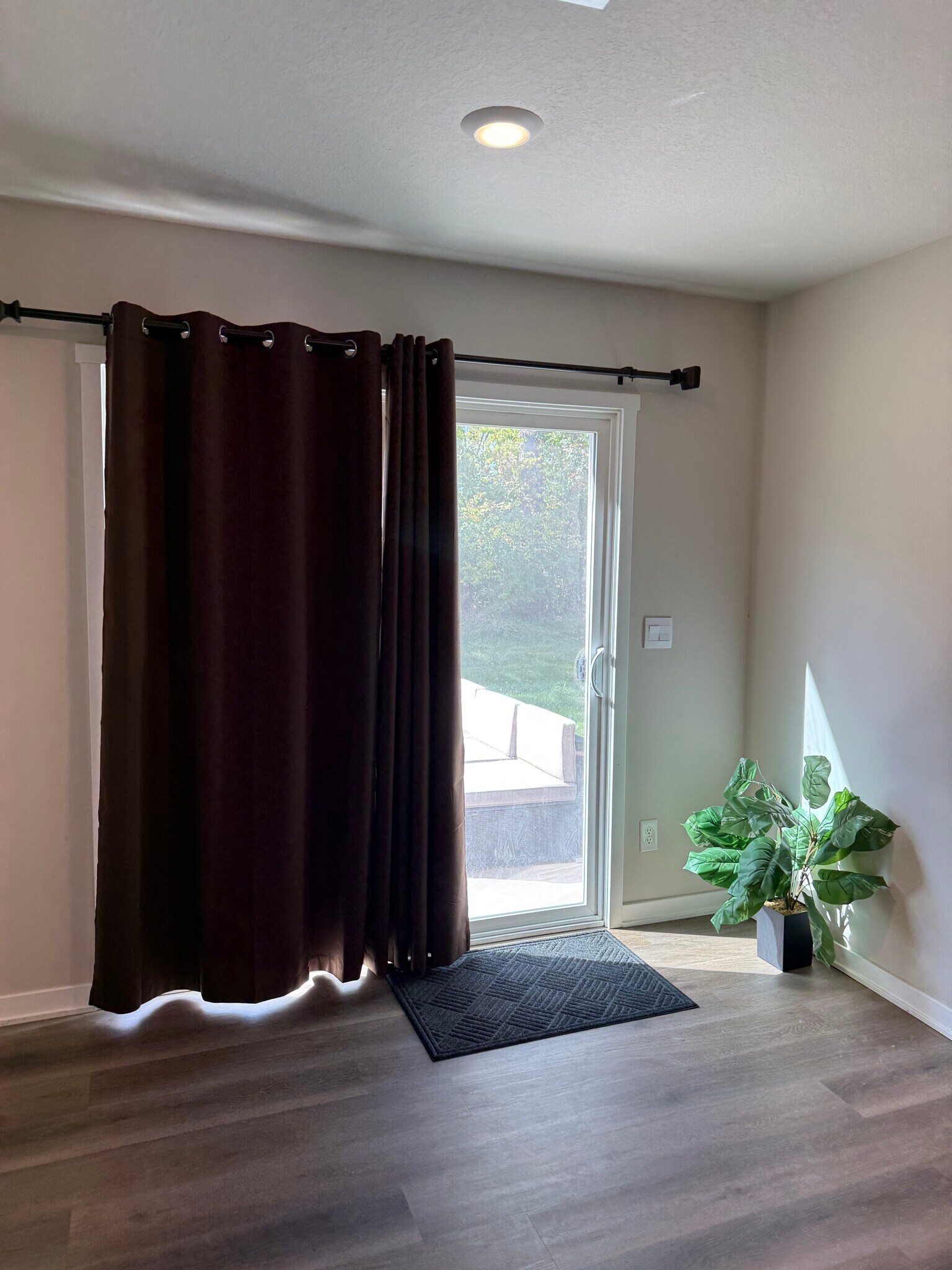 Outside door to patio area - 4521 SE Ember Ln