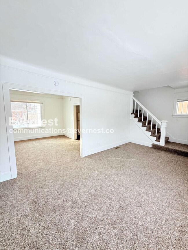 Building Photo - 14393 Strathmoor St