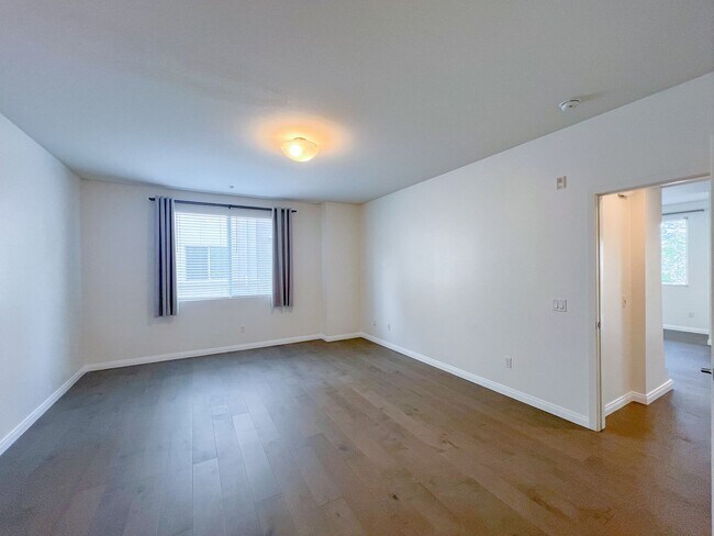 Building Photo - Beautiful  2Bd 2 Ba in Luxury Community