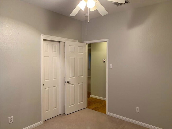 Building Photo - 1207 Shaun Dr