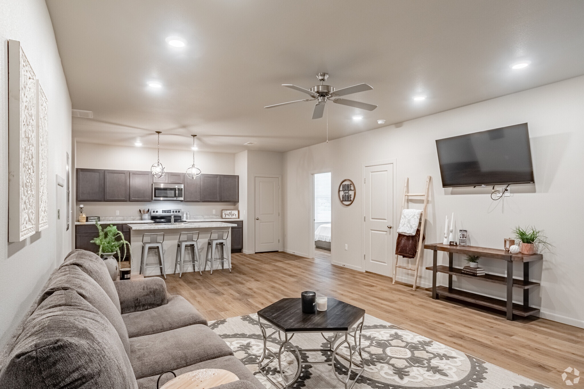 4BR, 4BA - 1,760SF - University Park Place