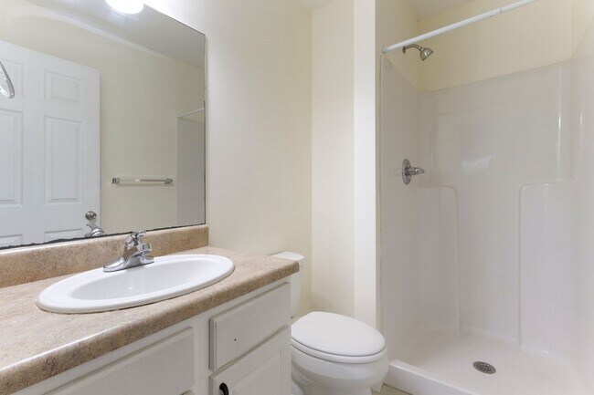 Building Photo - 108 N Gray Ave