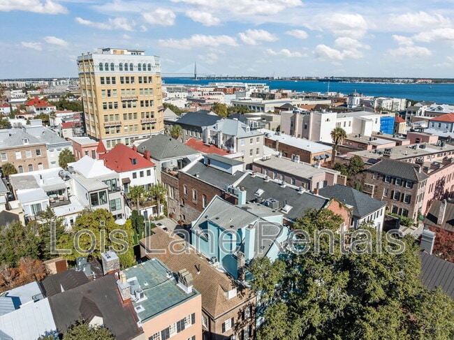 Building Photo - 12 Elliott St