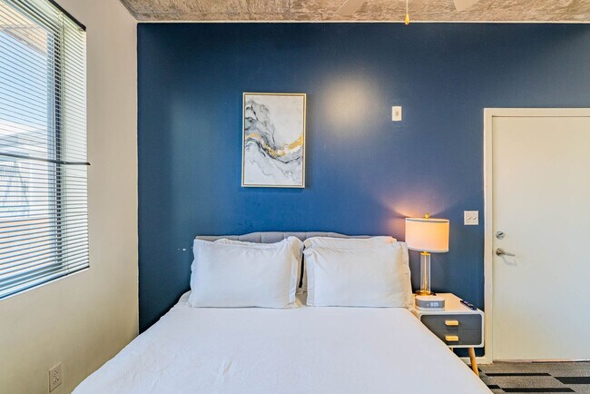 Building Photo - 915 N 4th St