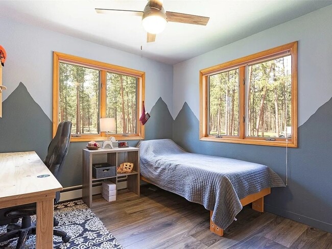 Building Photo - Beautiful spacious 3 bed, 3 bath home situated on 2.53 private acres in Stevensville.