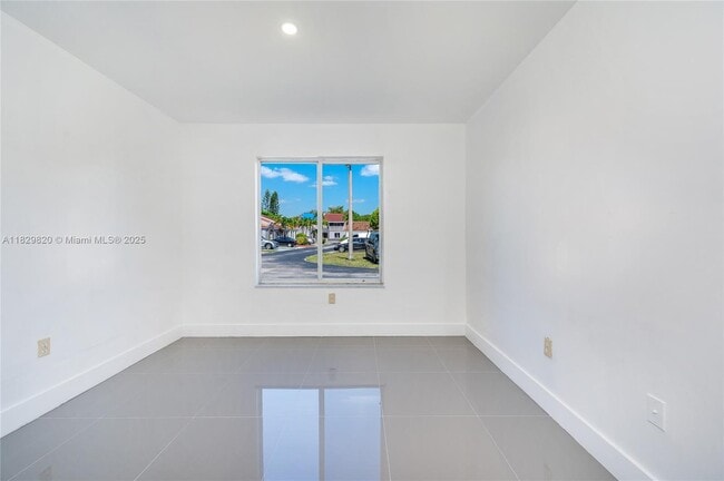 Building Photo - 8352 SW 148th Ave