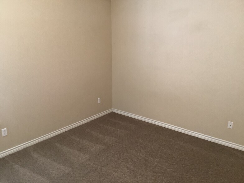 Building Photo - 1506 Melanie Trl