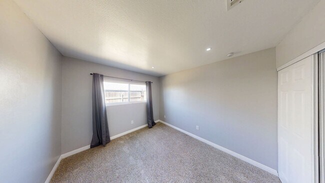 Building Photo - 35121 San Carlos St