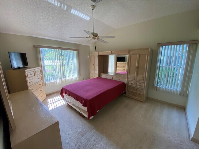 Building Photo - 1115 Del Toro Dr