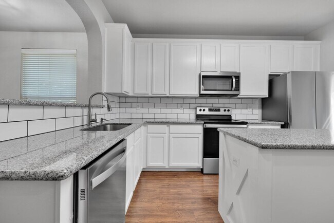 Building Photo - 439 Dandelion Bend