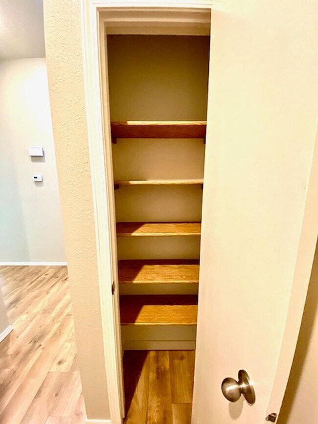 Building Photo - 4 Bedroom 2 bath Home in NW Boise