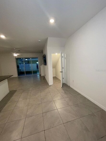 Building Photo - 2883 Peony Pr Ln