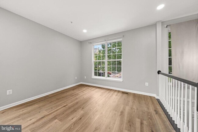 Building Photo - 154 Fieldstone Ct