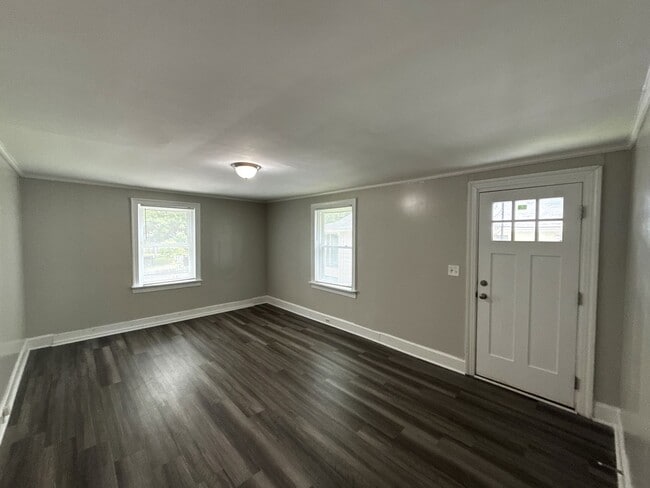 Building Photo - T.R. Lawing Realty Property