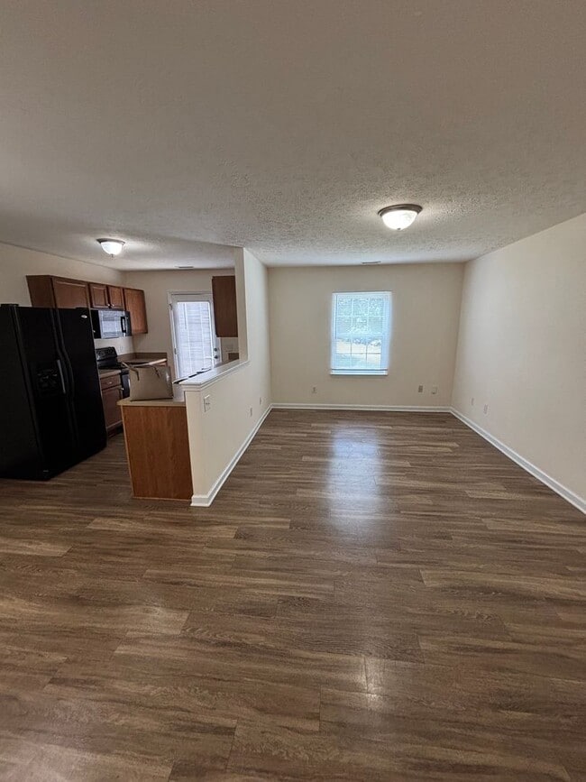 Building Photo - 5227 Big Bass Dr