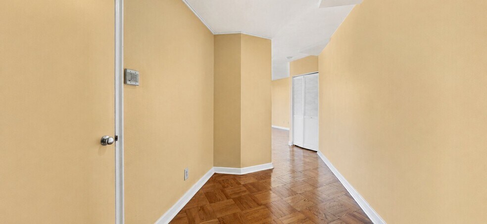 Building Photo - 2601 Pennsylvania Ave