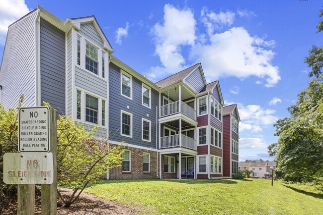Building Photo - Coming Soon! Beautiful 2nd Floor Condo End Unit! Off of Route MD 100 & Close to MD Commuter Routes!