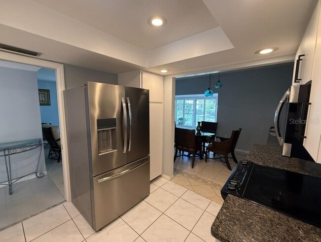 Building Photo - 5835 Tidewood Ave