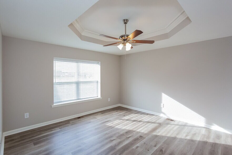 Building Photo - 1512 N Hampton Ct