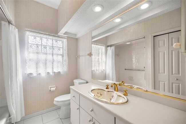 Building Photo - 482 W Fenway Dr