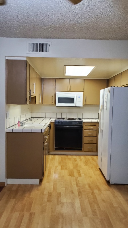 Building Photo - 539 Giuffrida Ave