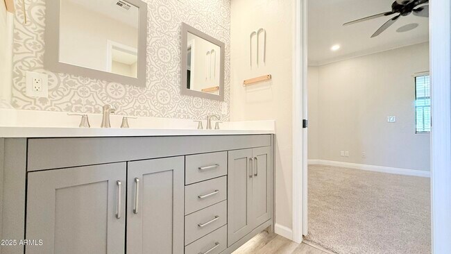 Building Photo - 10188 E Cortez Dr