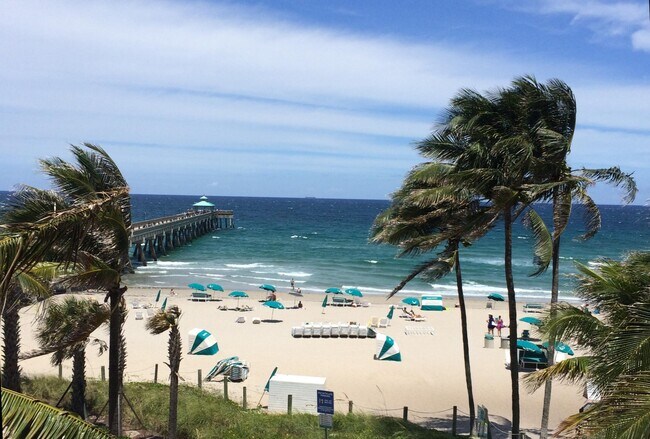 Building Photo - 2060 NE 1st St