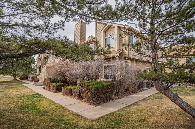 Building Photo - 1099 S Walden Way