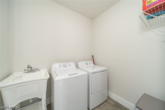 Building Photo - 1608 NW 38th Ave