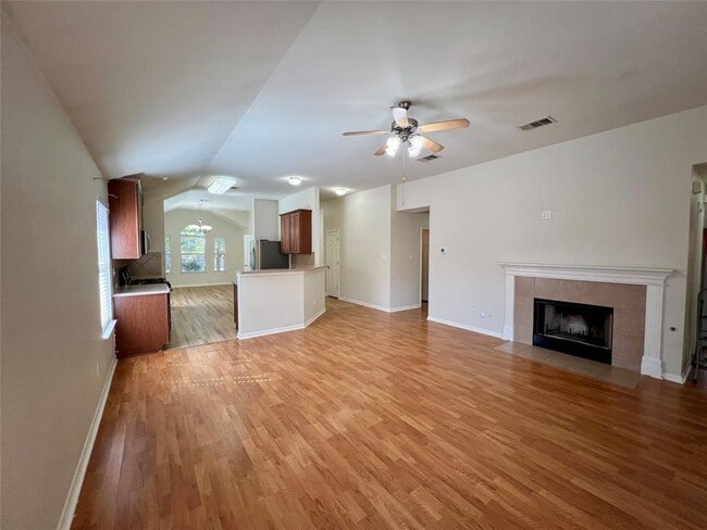 Building Photo - 4511 Western Lake Dr