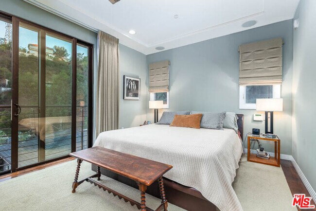 Building Photo - 8573 Appian Way