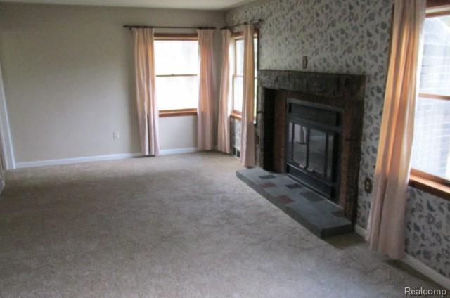 Building Photo - 8344 Ellis Rd