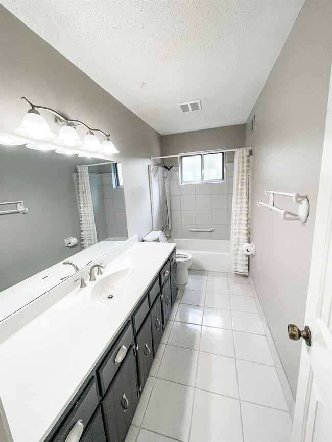 Building Photo - 5372 Edenshire Cove