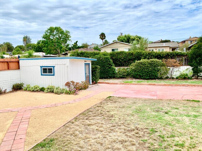 Building Photo - La Mesa - 3 Bedroom/2 bath House PLUS Detached Bonus Room, Garage and W/D